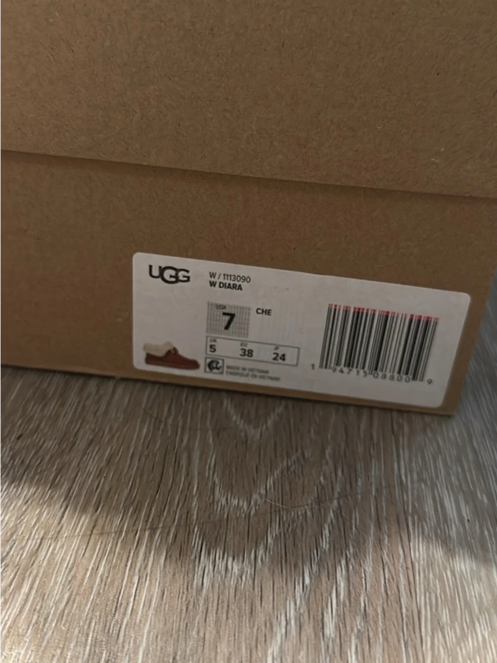 UGG never worn
